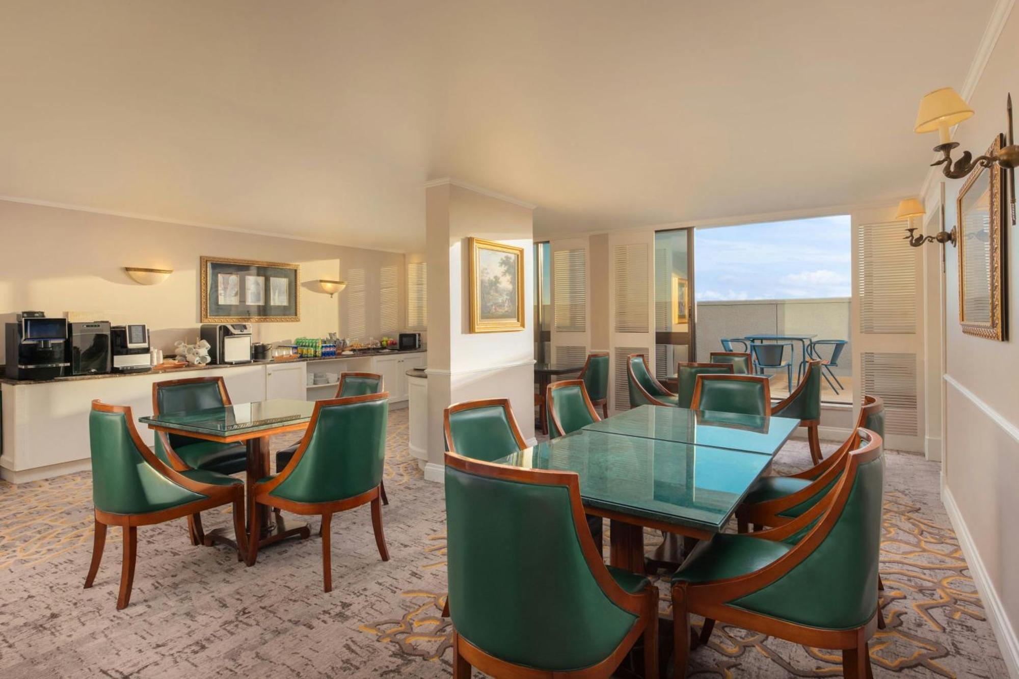 Lisbon Marriott Hotel — Photos 1